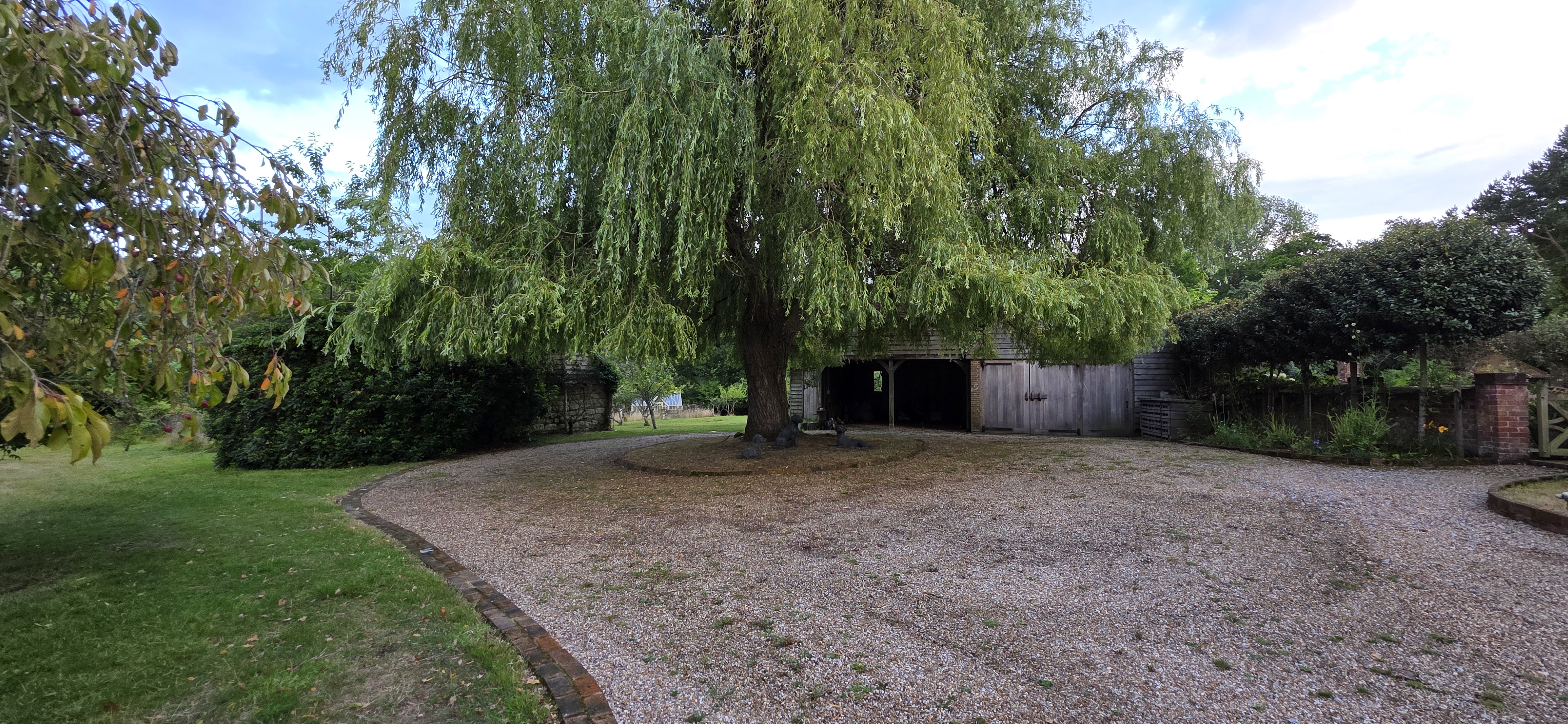 Commercial grounds maintenance in West Sussex